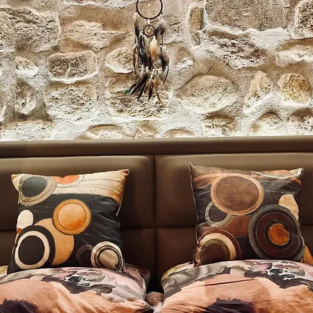 Paris Marais -Design Kenzo - Bed Premium-2